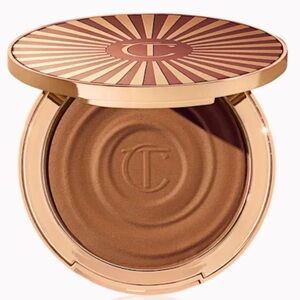 Charlotte Tilbury Beautiful skin sun kissed globe bronzer in 2 medium